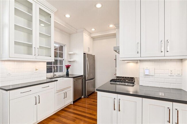 Building Photo - 841 Piedmont Ave NE