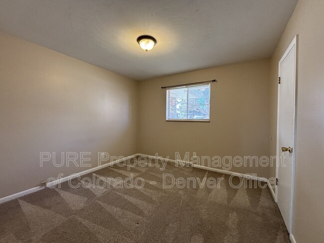 Building Photo - 150 S Cody Ct