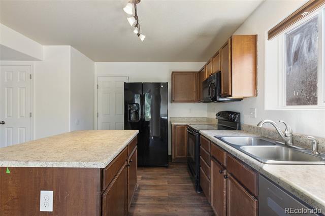 Building Photo - 4070 Creek Legend View