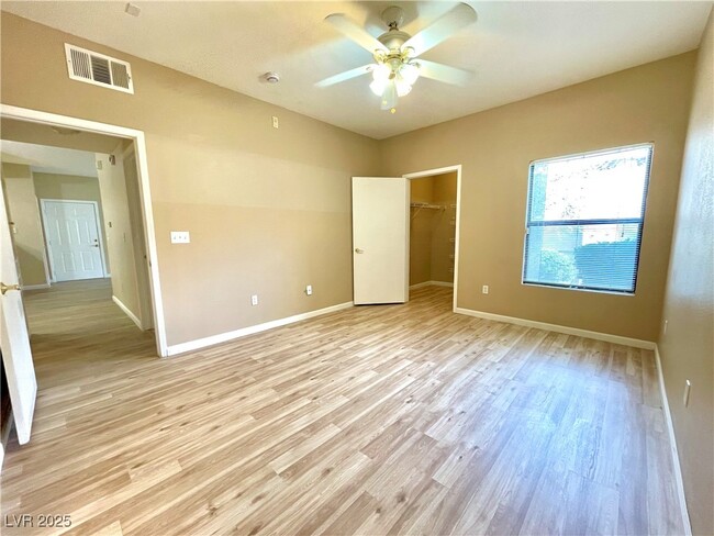 Building Photo - 8250 N Grand Canyon Dr