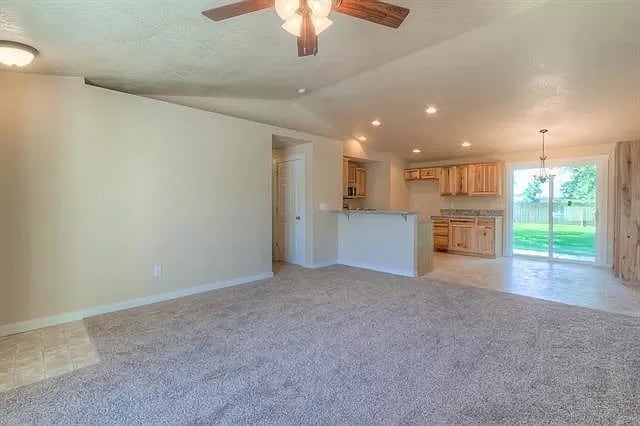 Building Photo - 305 W Waterbury Dr