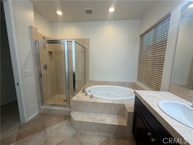 Building Photo - 3 Cheshire Ct