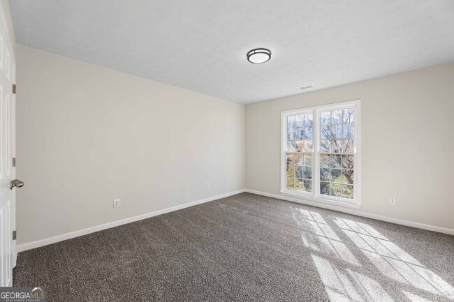 Building Photo - 7988 Westlake Dr