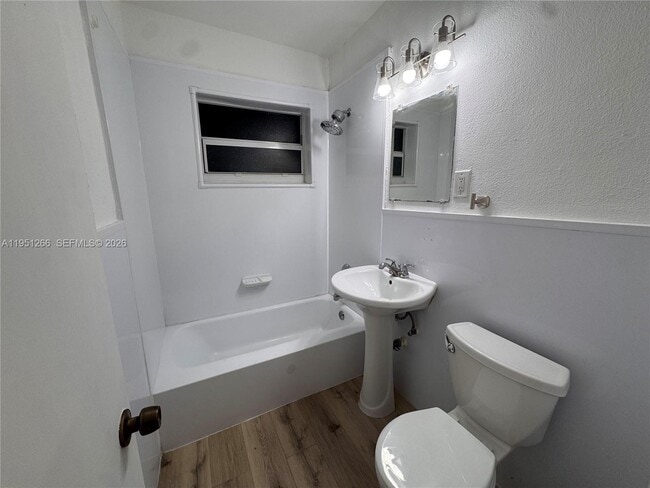 Building Photo - 2240 NE 171 St