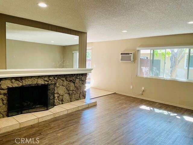 Building Photo - 15641 Tustin Village Way