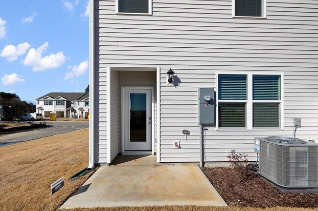 Building Photo - ***Brand New 3/2.5 Townhome in Wake Forest***