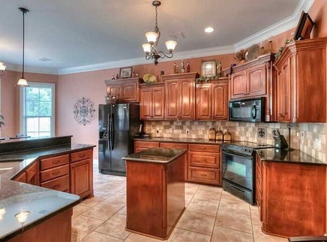 Building Photo - Cypress Bend Subd. - Benton Schools