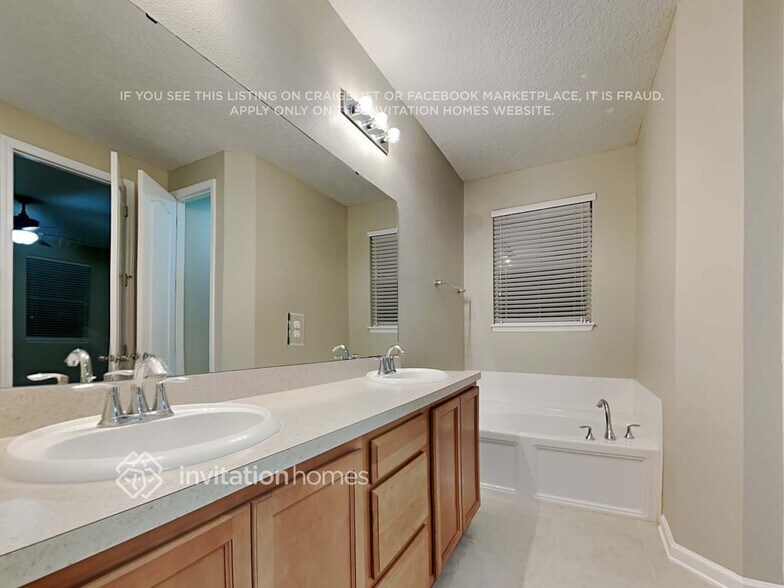 Building Photo - 15522 Turkoman Cir