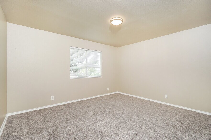 Building Photo - 12642 Sunny Wonder