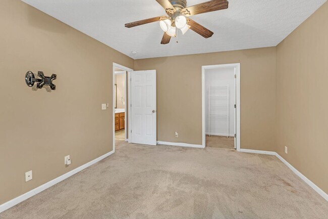 Building Photo - Awesome 3BR/2BA home near Percy Priest!