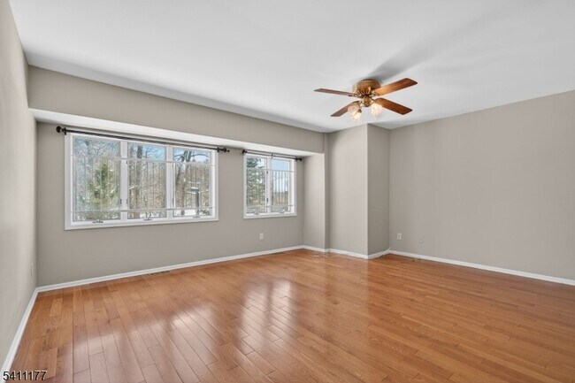 Building Photo - 140 Kingston Ct