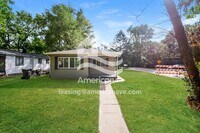 Building Photo - 3201 Ralston Ave
