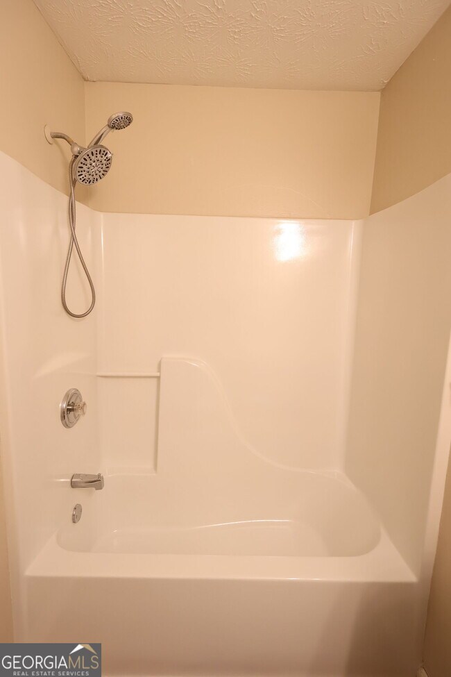 Building Photo - 3044 Lake Park Trail