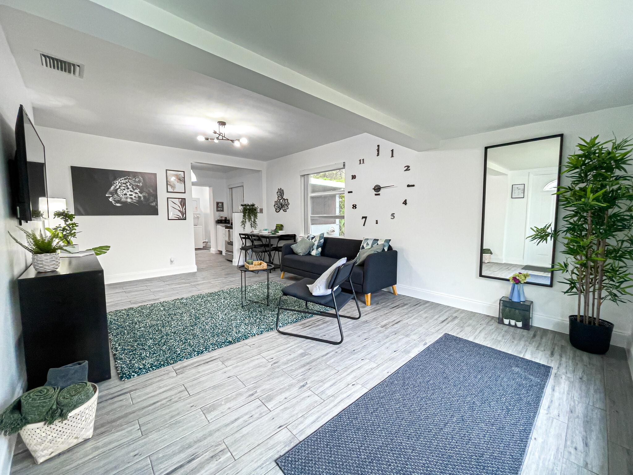 Building Photo - 854 SW 11th Ct