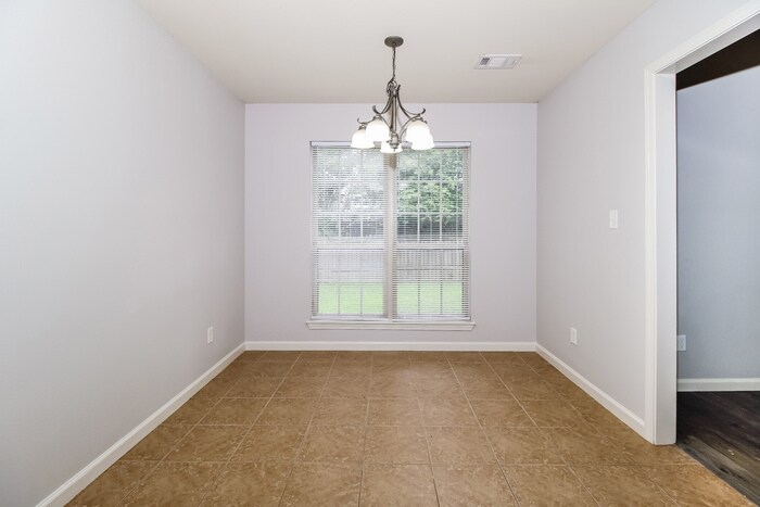 Building Photo - 362 Meadow Creek Dr