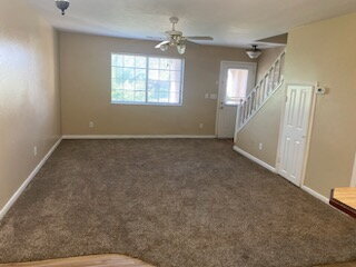 Building Photo - "Charming 2-Bed, 1.5 bath Townhouse Retreat in Saint George