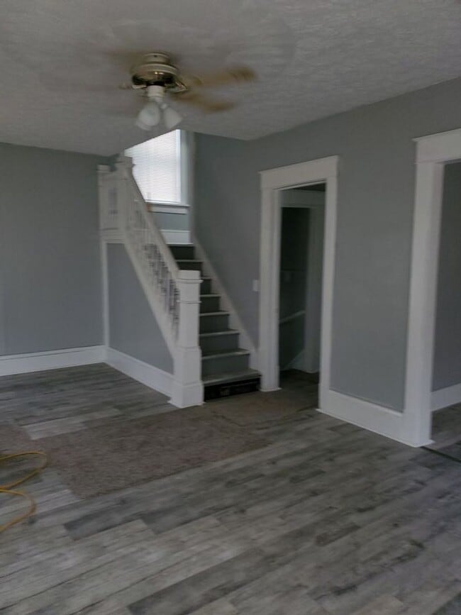 Building Photo - 1615 Rowland Ave NE