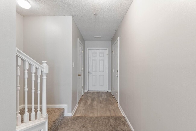 Building Photo - 183 Swaying Pine Ct