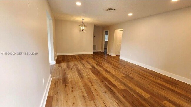 Building Photo - 2511 Hayes St