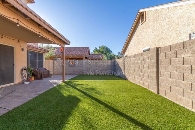 Building Photo - 1836 N Stapley Dr