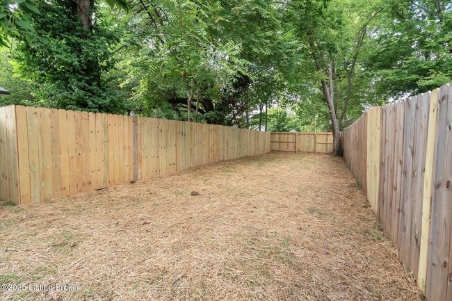 Building Photo - 721 E Caldwell St