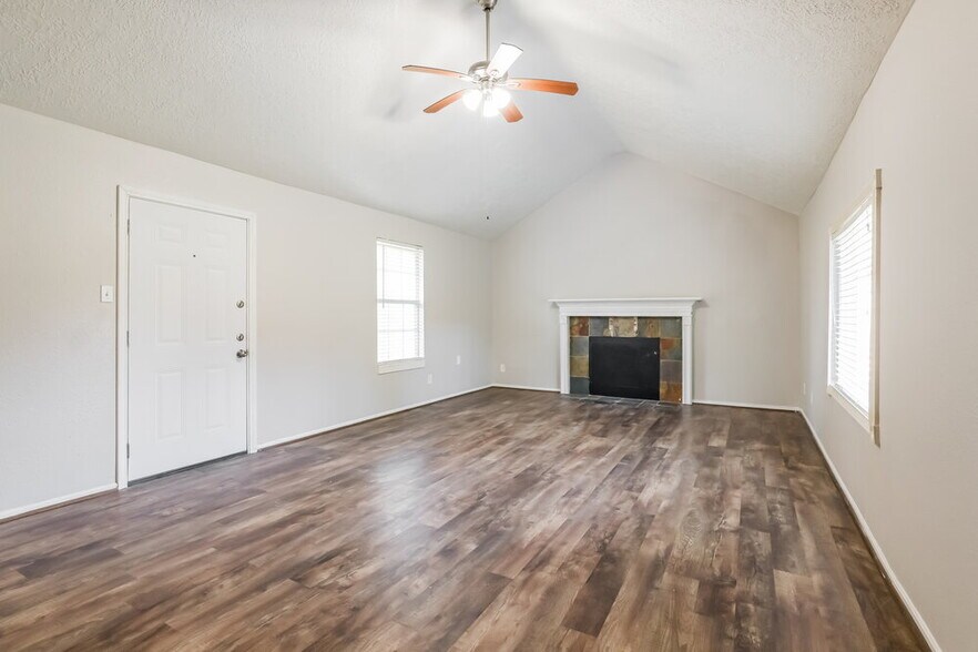 Building Photo - 12335 Kings Chase Dr