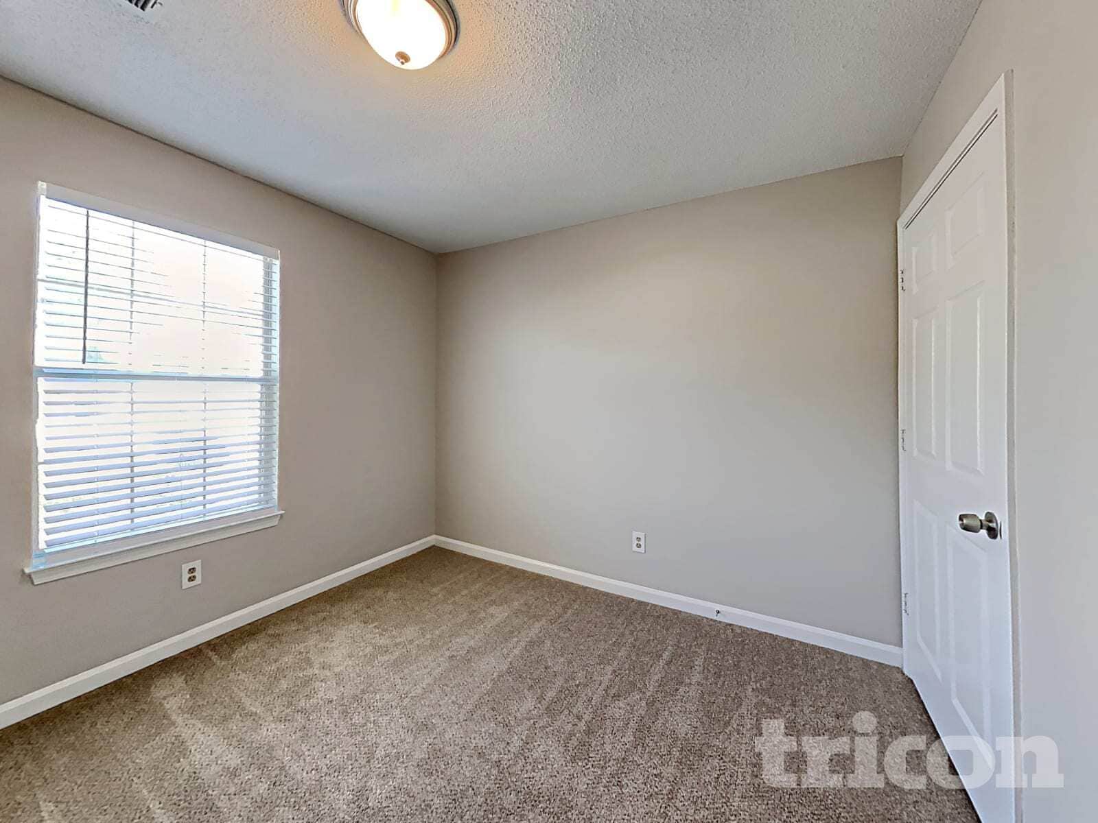 Building Photo - 7029 New Dale Rd