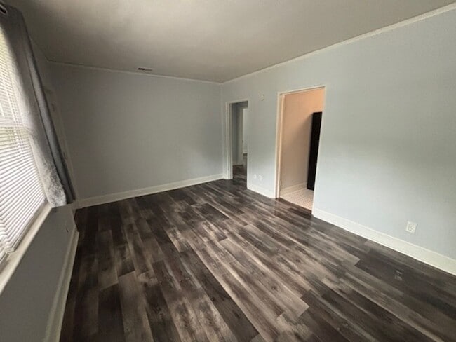 Building Photo - 932 Munsen Spring Dr