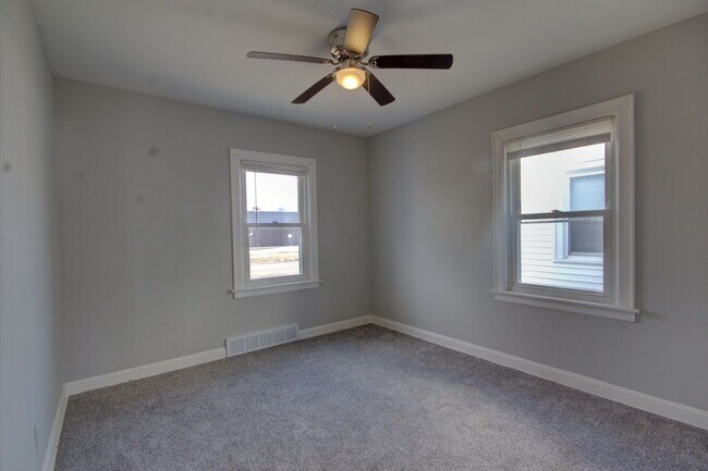 Building Photo - Charming 2 bed bungalow