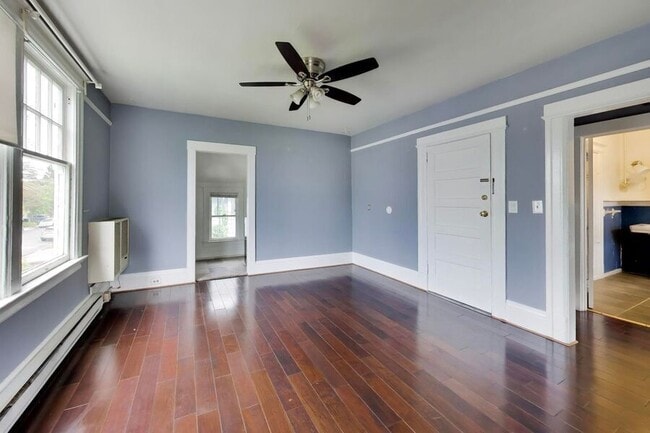 Building Photo - 329 N Ellsworth Ave