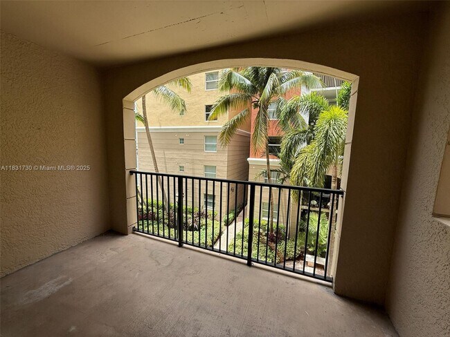Building Photo - 17100 N Bay Rd