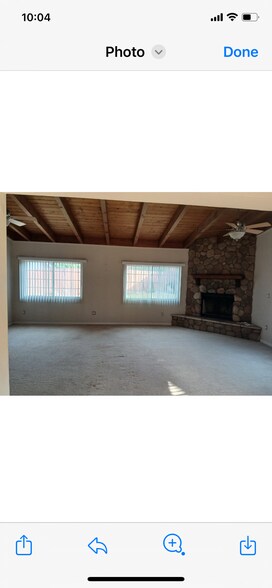 Building Photo - 291 E Rienstra St