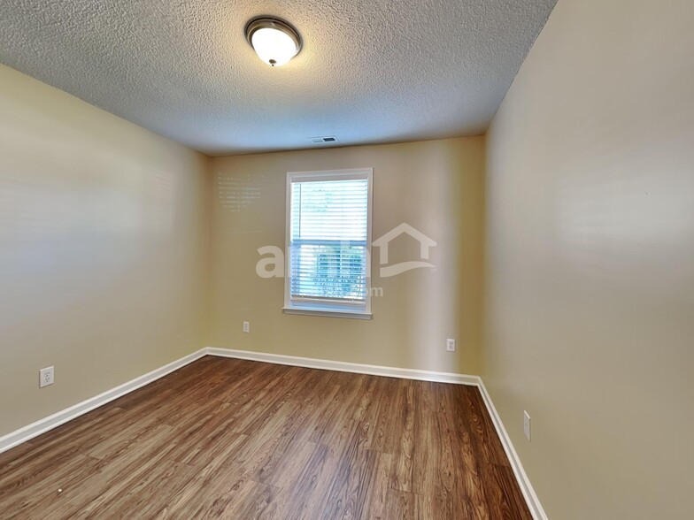 Building Photo - 505 Bellmeade Bay Dr