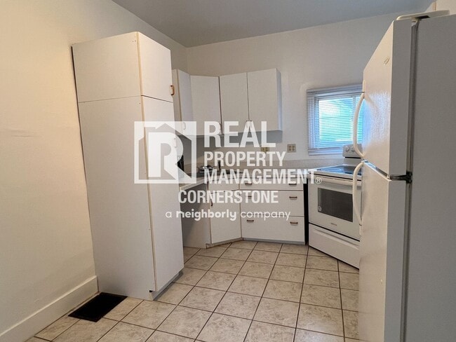 Building Photo - Charming 1BR Apartment in Historic Vine Neighborhood – Close to Downtown & Bronson