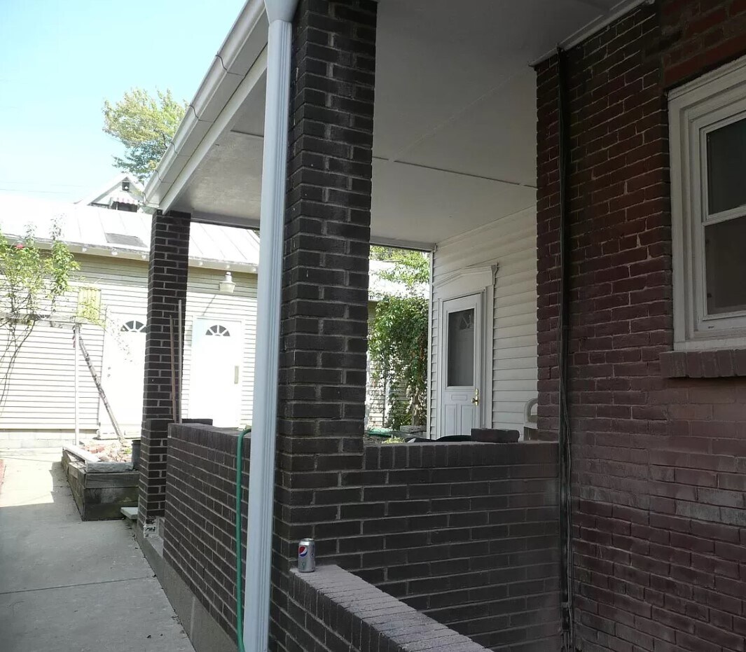 Back Porch - 225 Emerson St