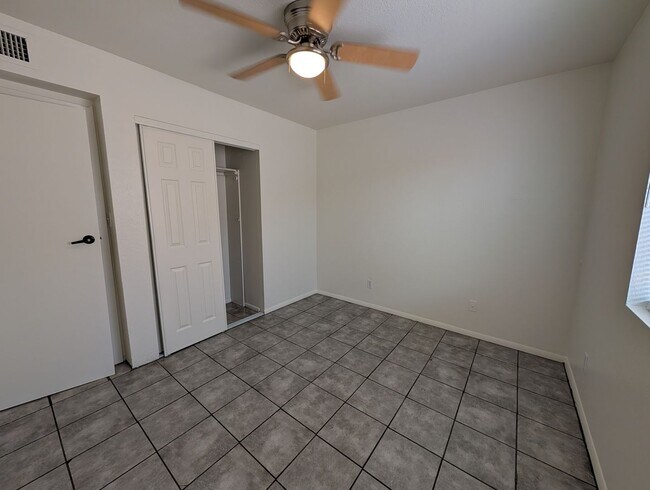 Building Photo - 3 Bedroom 2 Bathroom Sunrise Terrace Home