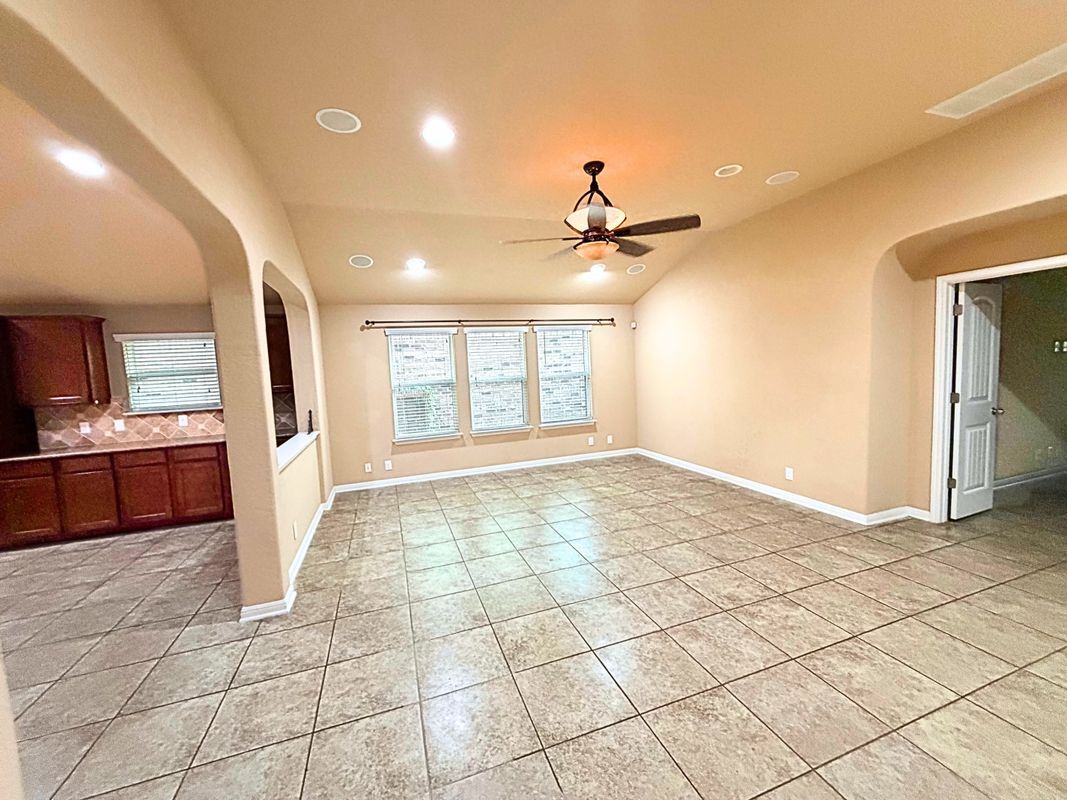 Building Photo - 5627 Cypress Dawn