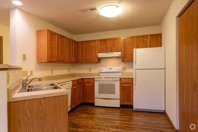 2BR, 2BA - Prairie Oaks Apartments