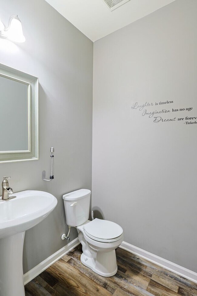 Building Photo - 363 Heathrow Dr