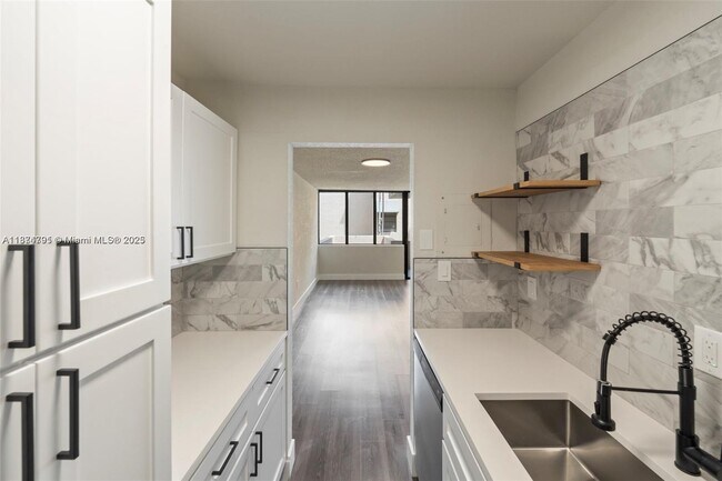 Building Photo - 10400 SW 108th Ave