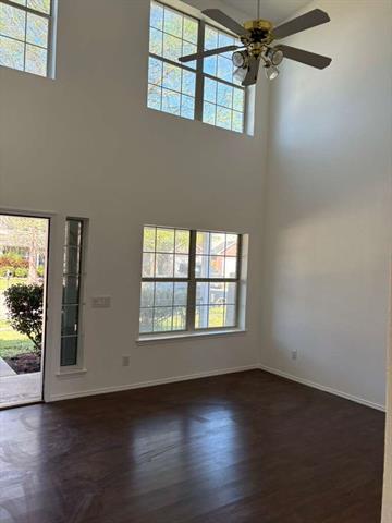 Building Photo - 314 S Stephanie St