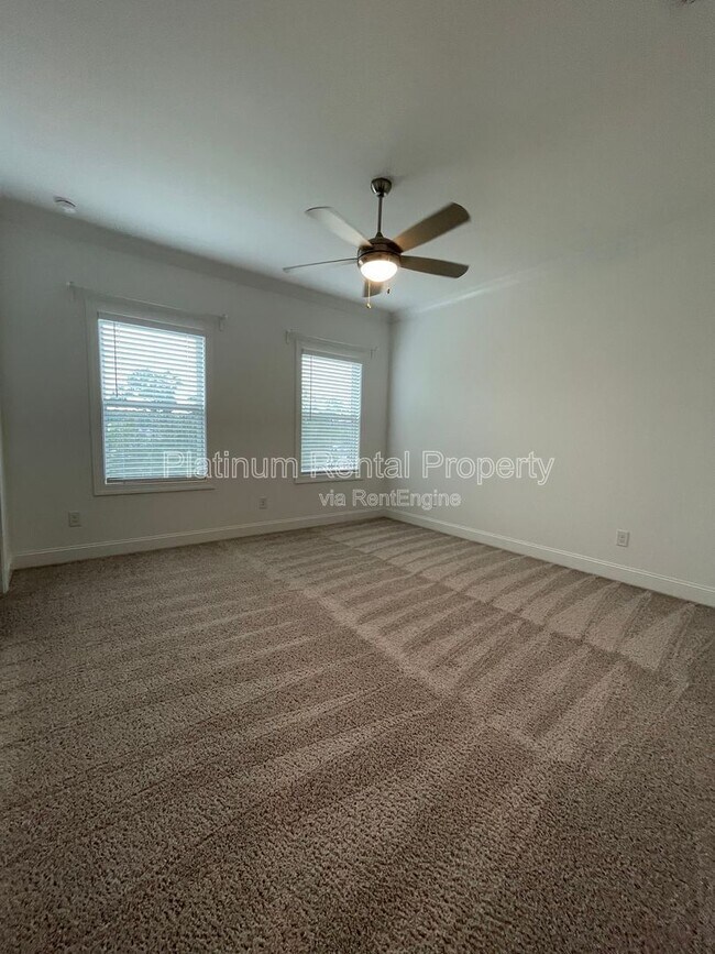 Building Photo - 5221 Riden Ct
