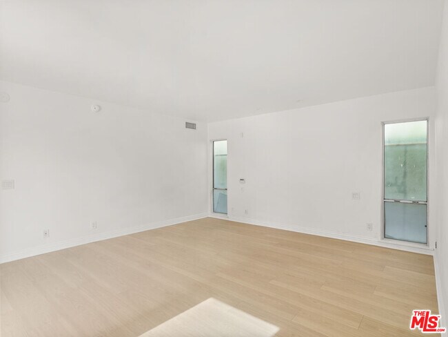 Building Photo - 9606 Arby Dr