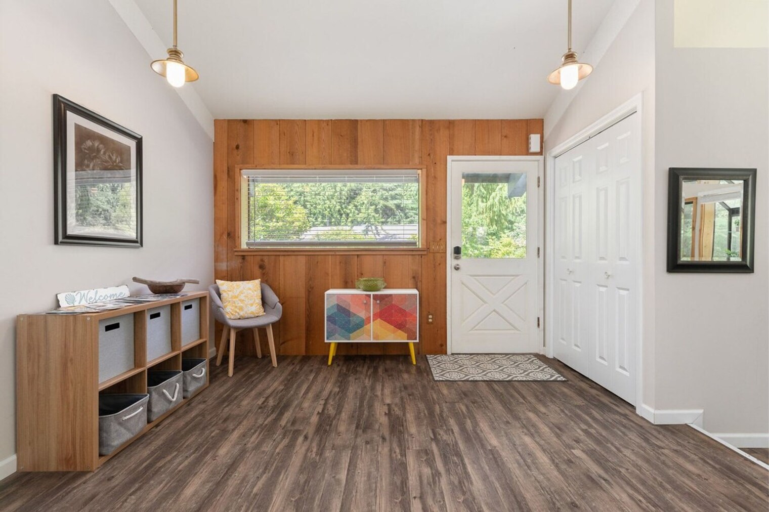 Building Photo - 901 Center St NE