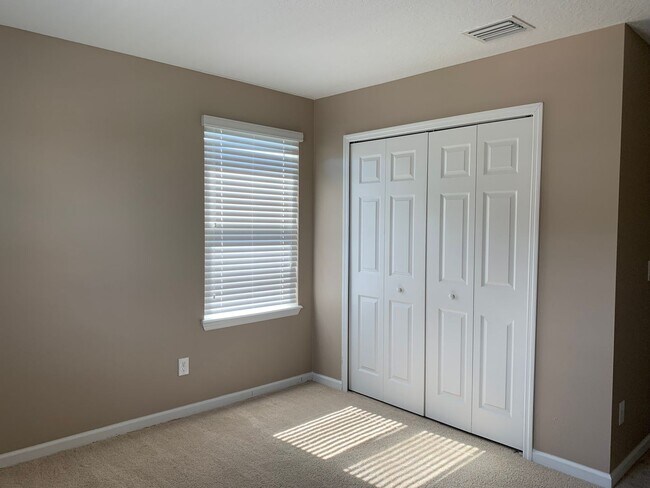 Building Photo - Single Family Home Westyn Bay