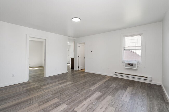 Building Photo - 348-350 Wyoming Street