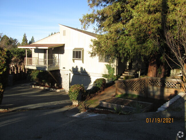 Building Photo - 1745 NE Foothill Blvd