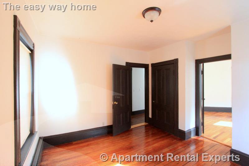 Building Photo - 53 Hinckley St