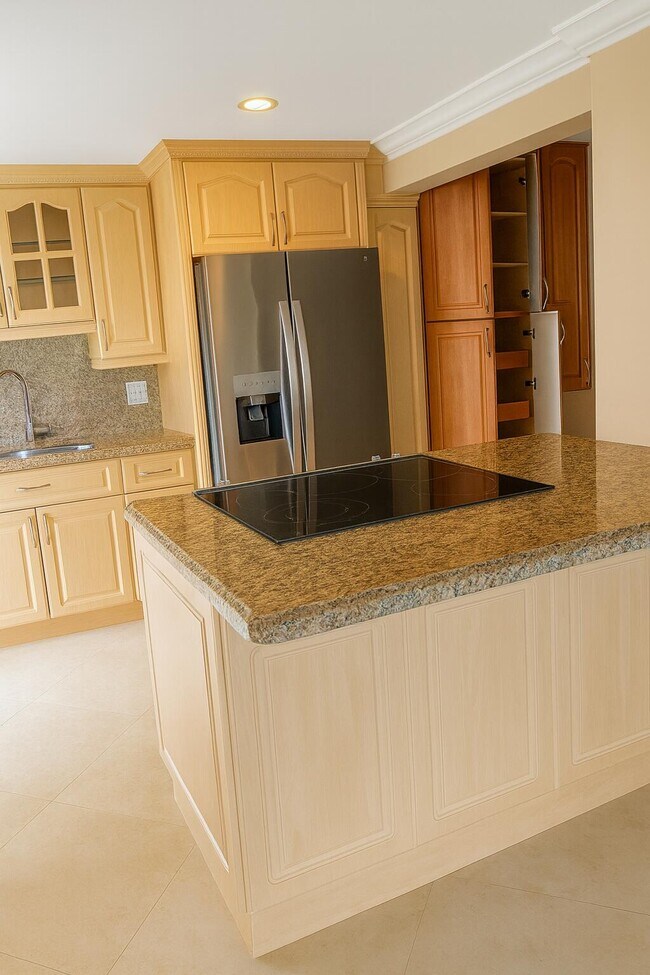 Building Photo - 1470 S Ocean Blvd