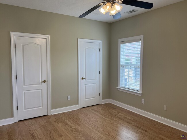 Building Photo - 104 Prestige Dr